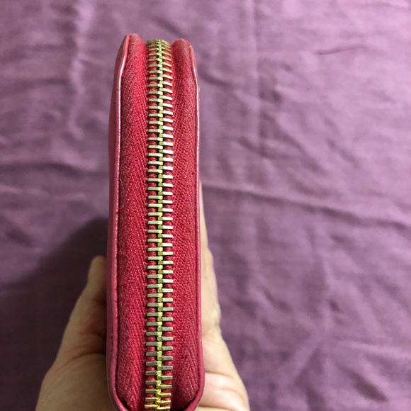 SOLD❤️Authentic Prada Saffiano Leather Zip Wallet - Picture 4 of 14